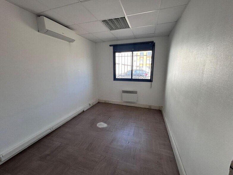 96 Avenue Du Progrès, Chassieu for lease - Interior Photo - Image 3 of 13
