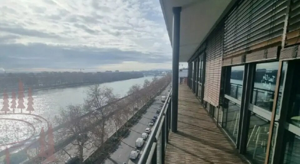 Office in Lyon for sale - Building Photo - Image 2 of 12