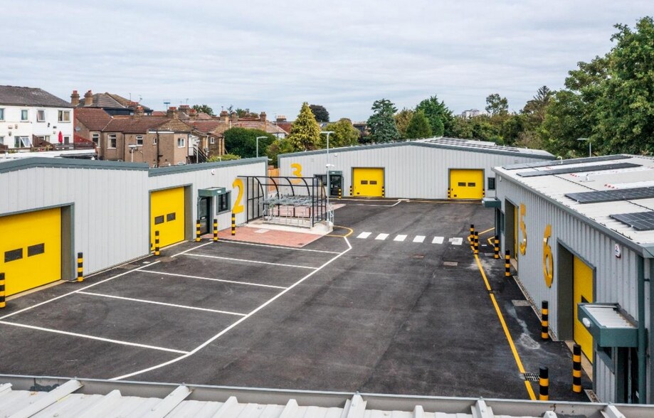 3-4 Maybank Rd, Londres à louer - Photo du bâtiment - Image 2 de 4