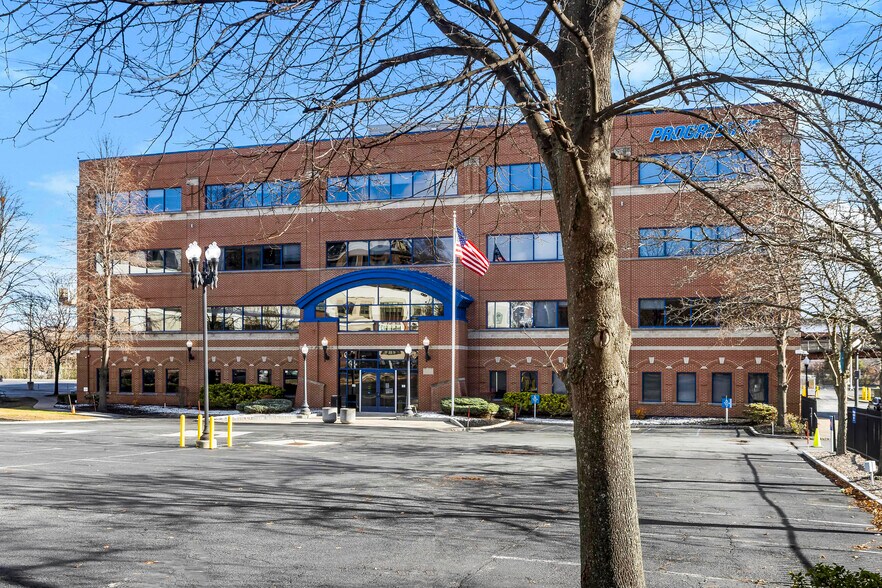 725 Broadway, Albany, NY à louer - Photo du bâtiment - Image 2 de 59