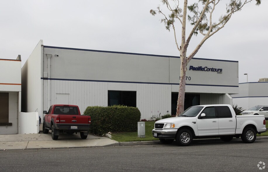 5370 E Hunter Ave, Anaheim, CA à louer - Photo du bâtiment - Image 3 de 3