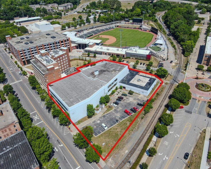 421 Maiden Ln, Fayetteville, NC for sale - Building Photo - Image 2 of 42