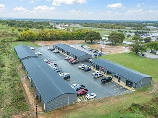 More details for 200-225 West Side Dr, Decatur, TX - Flex for Lease