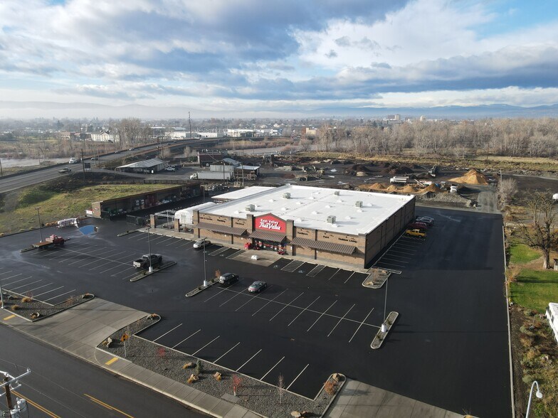 104 Butterfield Rd, Yakima, WA à vendre - Photo du bâtiment - Image 3 de 52