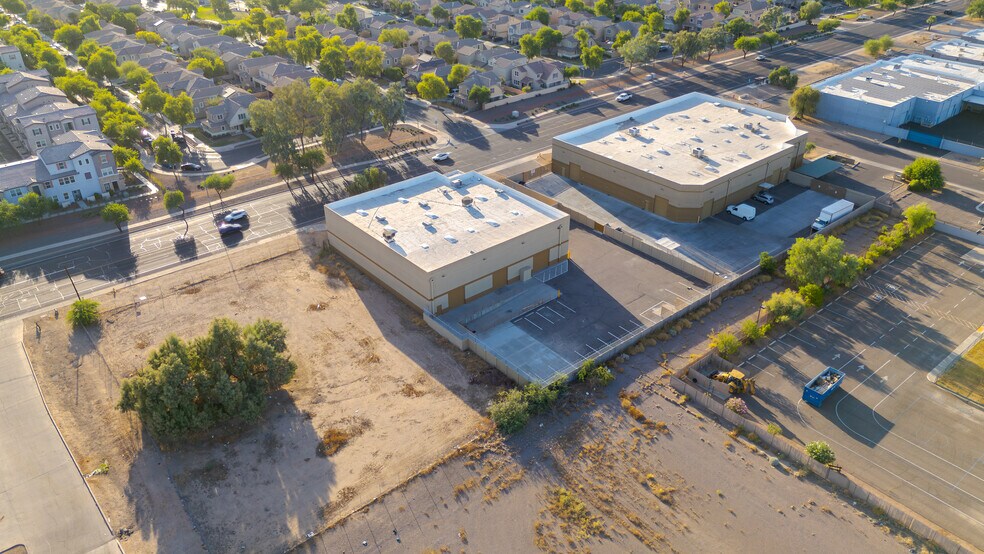 5801 S 24th St, Phoenix, AZ à louer - Photo du bâtiment - Image 3 de 13