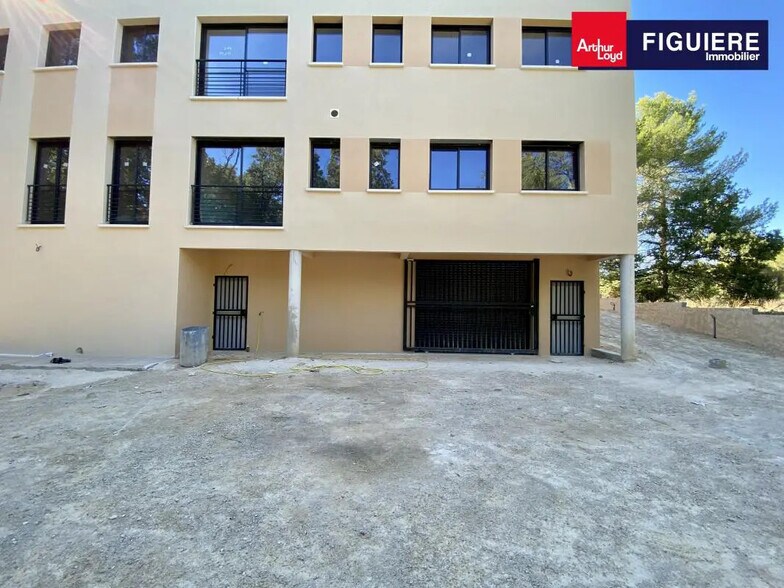 Bureau dans Peynier à louer - Photo du bâtiment - Image 3 de 16