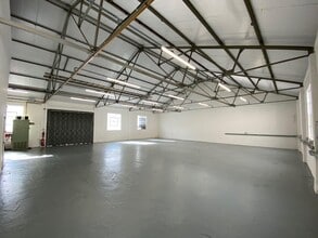 25 Lyon Rd, Walton On Thames for lease Interior Photo- Image 2 of 2