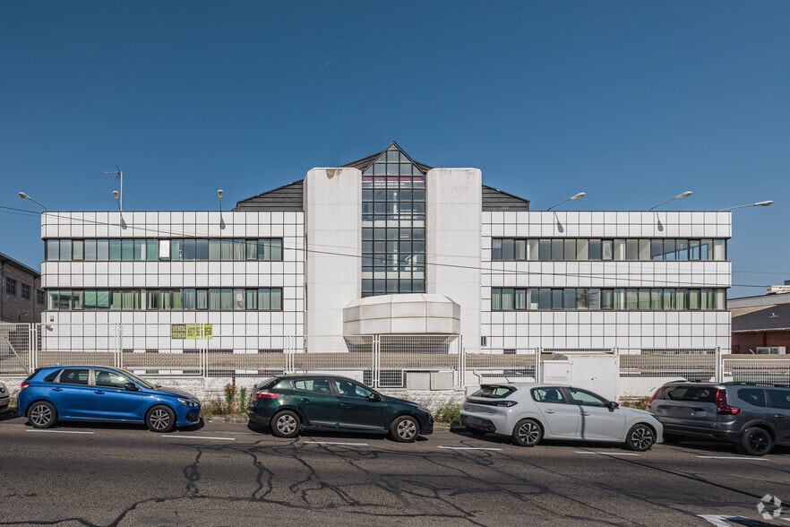 Calle Valportillo II, 7, Alcobendas, Madrid for sale - Building Photo - Image 1 of 41