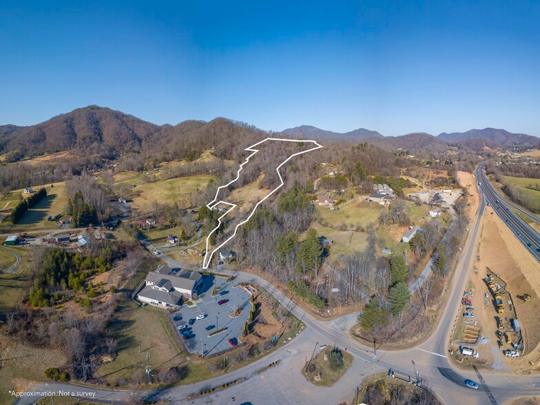 74 Buckeye Cove Rd, Canton, NC for sale - Building Photo - Image 3 of 12