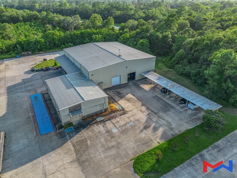 6902 TX-35 BUS, Alvin, TX for sale - Primary Photo - Image 1 of 30