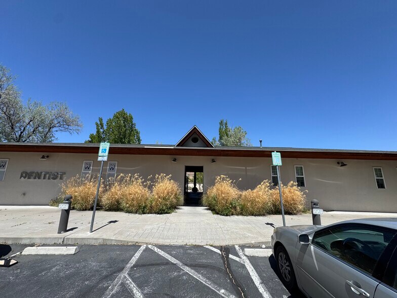 4650 Wedekind Rd, Sparks, NV à louer - Photo du bâtiment - Image 2 de 7