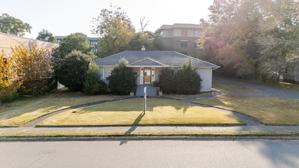 110 Springs St, Fort Mill, SC à louer - Photo du bâtiment - Image 1 de 9