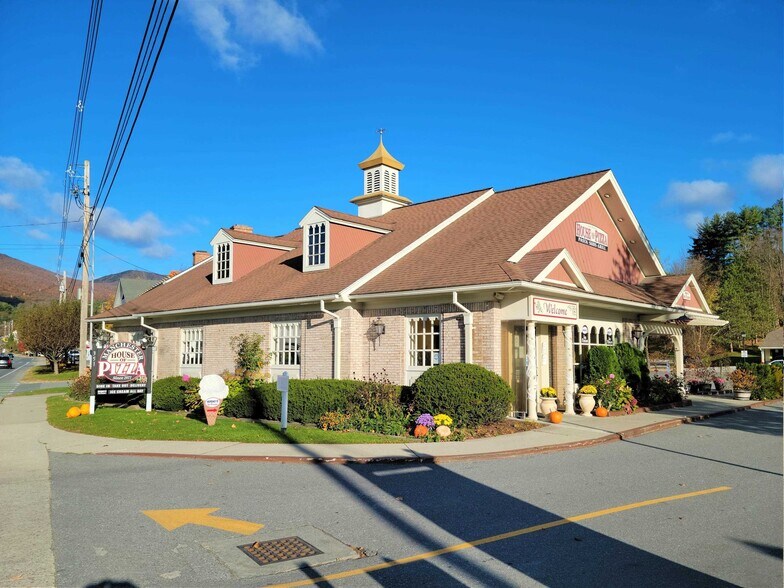 351 Depot St, Manchester Center, VT à vendre - Photo du bâtiment - Image 1 de 2