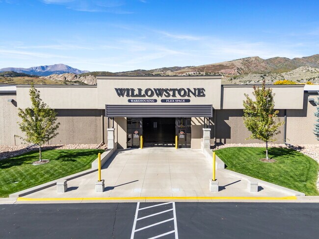 More details for 2150 Garden of the Gods Rd, Colorado Springs, CO - Industrial for Sale