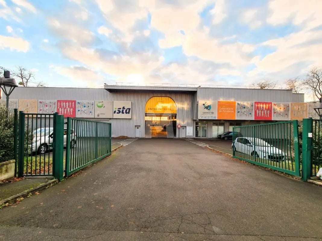 Flex in Palaiseau for lease Building Photo- Image 1 of 9