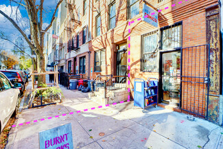 More details for 157 Huron St, Brooklyn, NY - Retail for Lease