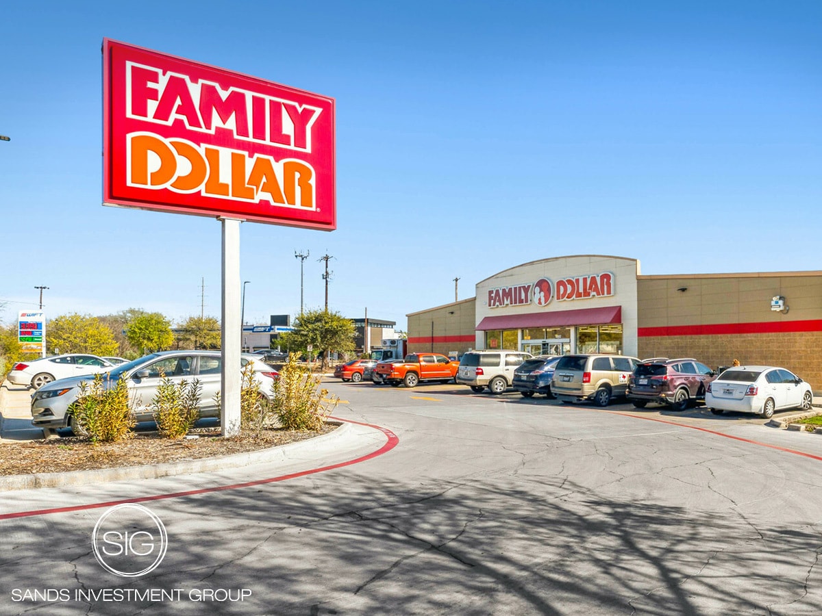 5902 Medina Base Rd, San Antonio, TX for sale Primary Photo- Image 1 of 6