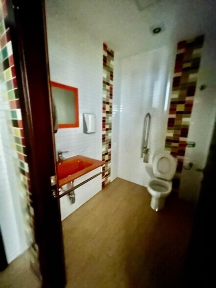 Commerce de détail dans Córdoba à vendre - Photo du bâtiment - Image 3 de 5