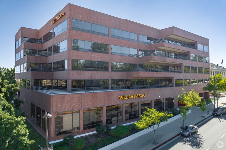350 W Colorado Blvd, Pasadena, CA for lease - Primary Photo - Image 1 of 9