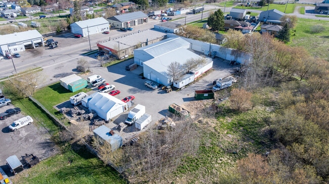 Plus de détails pour 145 Arnold St, Wilmot, ON - Industriel à vendre