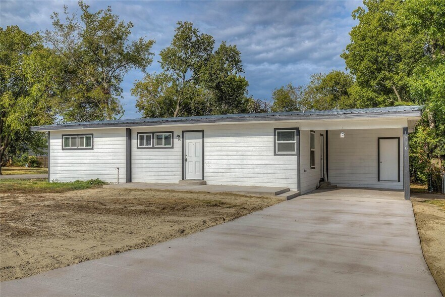 DFW Class B/C Cash-Flowing SFR Portfolio portefeuille de 17 propriétés à vendre sur LoopNet.ca - Photo du bâtiment - Image 3 de 9