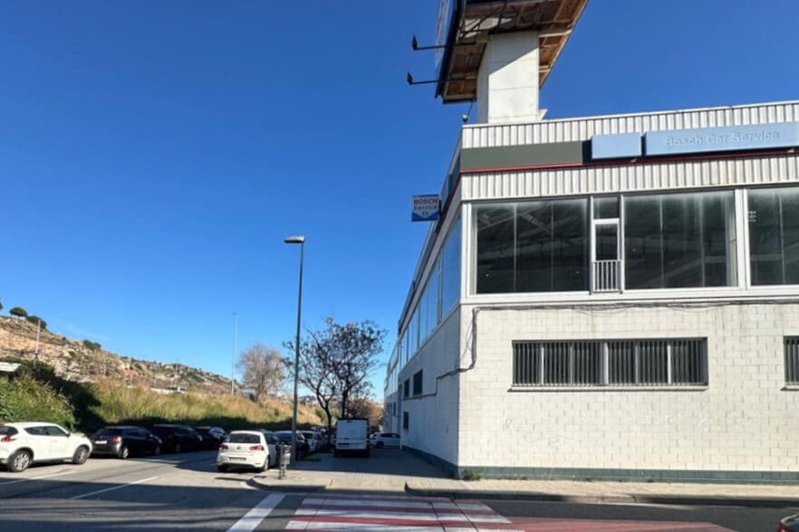 Industrial in Badalona, Barcelona for sale - Building Photo - Image 2 of 5