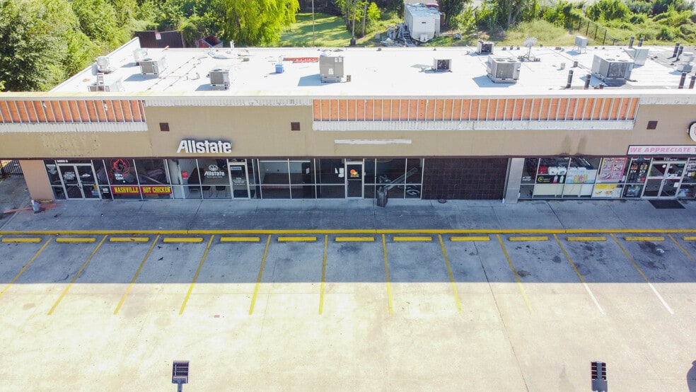 1800 Northpark Dr, Humble, TX for lease - Building Photo - Image 3 of 6