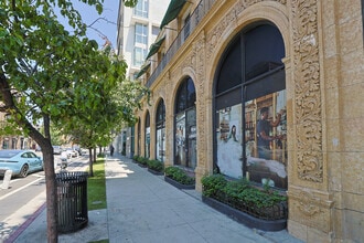 5550 Hollywood Blvd, Los Angeles, CA for lease Building Photo- Image 2 of 3