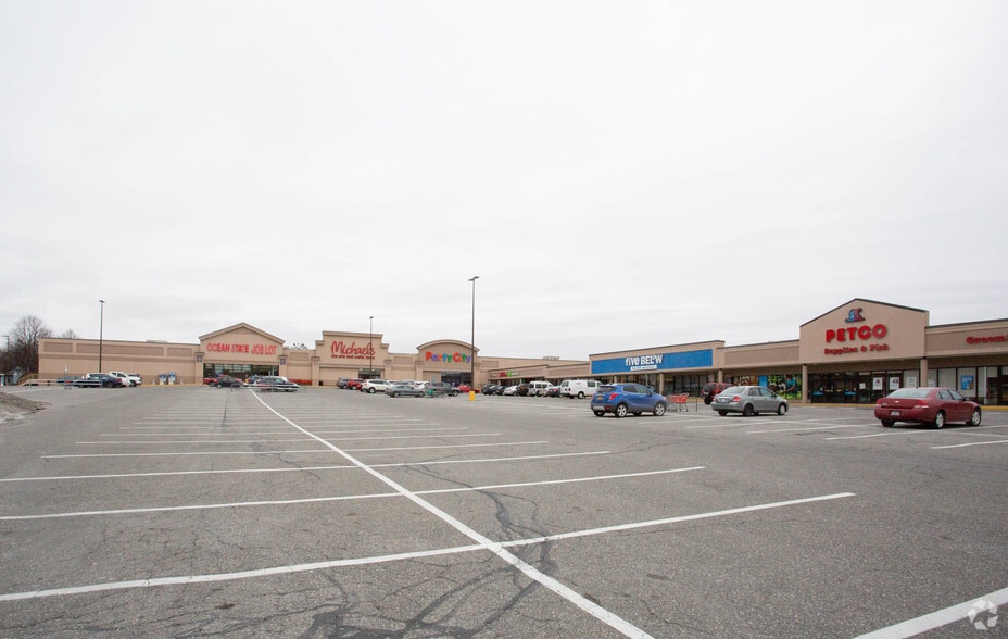 289 N Main St, Leominster, MA for lease - Primary Photo - Image 2 of 17