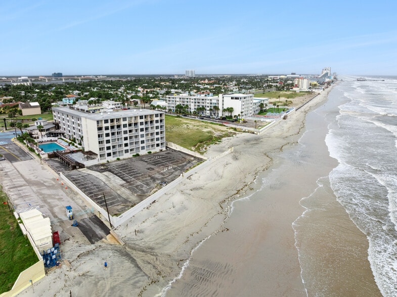 1025 S Atlantic Ave, Daytona Beach, FL for sale - Building Photo - Image 2 of 7