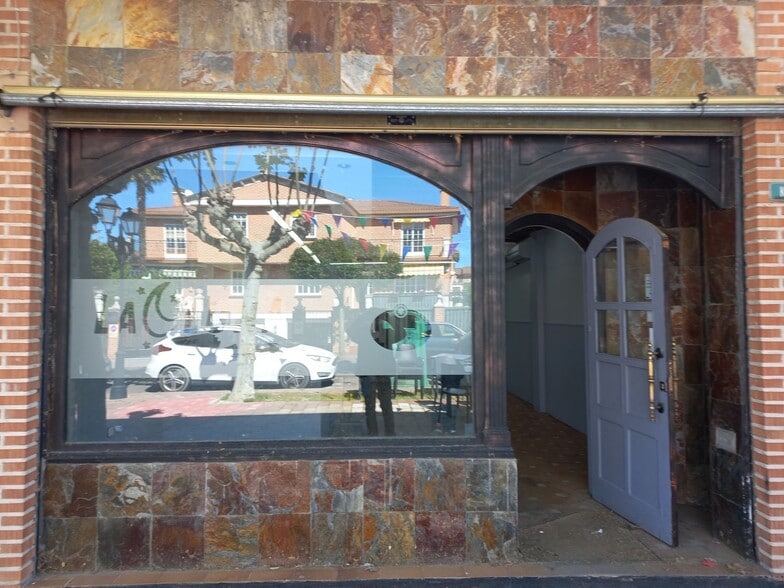 Calle Ramón J. Sender, 1, Laguna de Duero, Valladolid for sale - Building Photo - Image 2 of 49