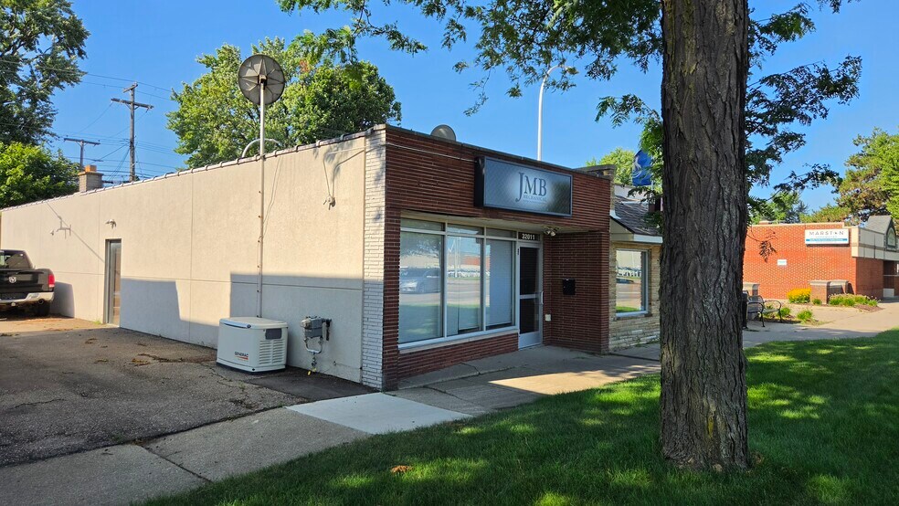 32011 Plymouth Rd, Livonia, MI for lease - Building Photo - Image 2 of 10