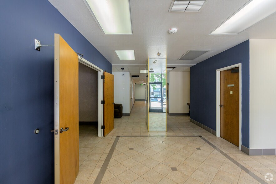 331 J St, Sacramento, CA à louer - Hall d’entrée - Image 2 de 8