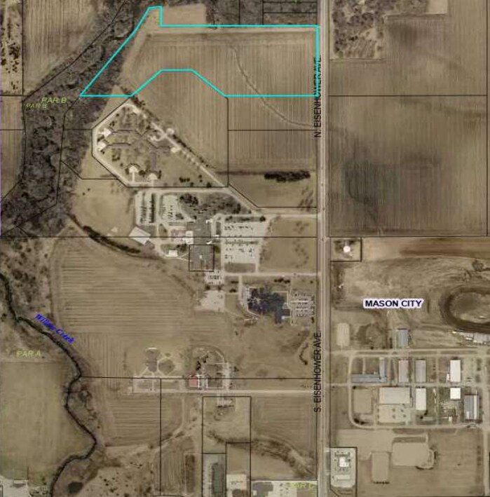 12th St NW-(43.97) Acres, Mason City, IA à vendre Aérien- Image 1 de 2