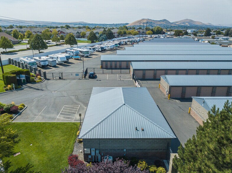 8016 W 4th Ave, Kennewick, WA à louer - Photo du bâtiment - Image 3 de 6