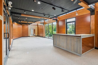 8 Glen Rd, West Lebanon, NH for lease Interior Photo- Image 1 of 8