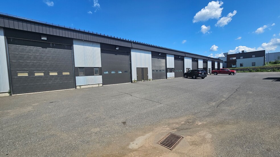 1221 Rue François-Normand, Lévis, QC à vendre - Photo principale - Image 1 de 1