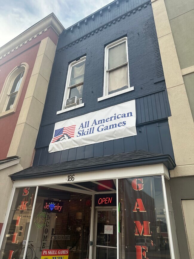 More details for 186 Main St, Greenville, PA - Retail for Lease