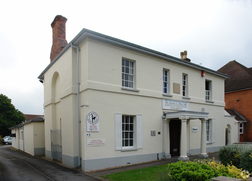 3-5 Alexandra Rd, Farnborough for lease - Building Photo - Image 3 of 4