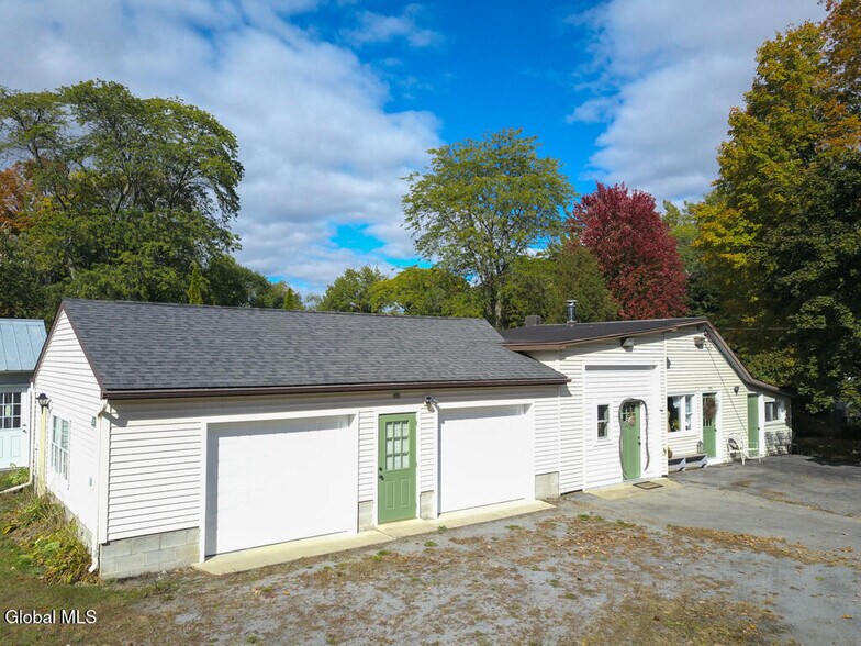 225 Main St, South Glens Falls, NY for sale - Primary Photo - Image 1 of 6