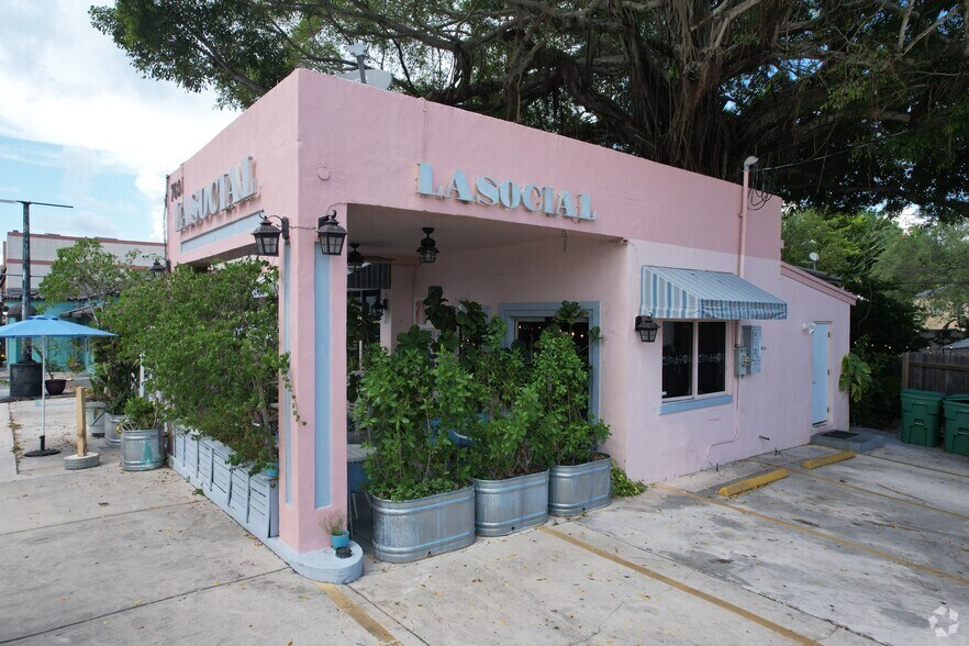 615 NE 76th St, Miami, FL à vendre - Photo du bâtiment - Image 3 de 16