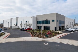 Plus de détails pour 10317 Birtcher Dr, Jurupa Valley, CA - Industriel à louer