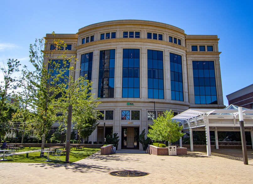 1501 Main St, Columbia, SC à louer - Photo du bâtiment - Image 2 de 6