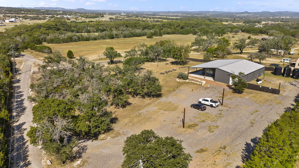 50140 Interstate 10 W, Comfort, TX for lease - Building Photo - Image 2 of 14