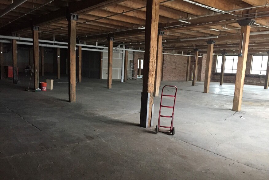 1900 S Western Ave, Chicago, IL à louer - Photo intérieure - Image 2 de 5