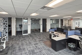 99 Monroe Ave NW, Grand Rapids, MI for lease Interior Photo- Image 2 of 6