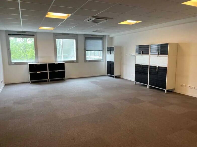 Bureau dans Saint-Maur-des-Fossés à vendre - Photo du bâtiment - Image 3 de 9