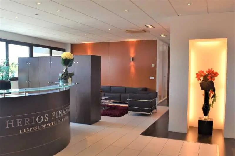 6 Chemin Des Cuers, Dardilly for sale - Interior Photo - Image 3 of 11