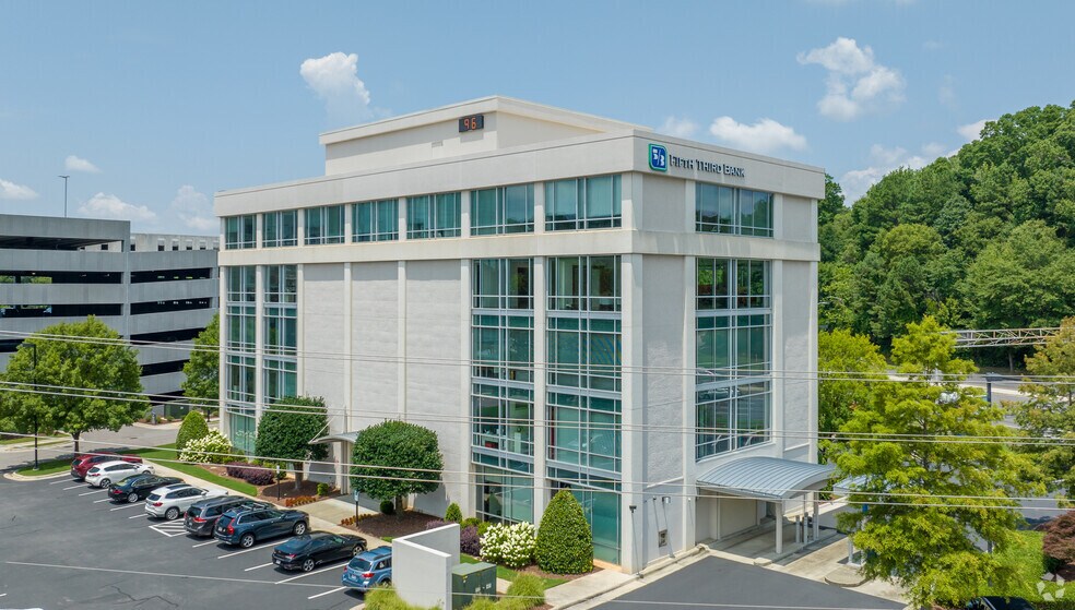 4801 Glenwood Ave, Raleigh, NC à louer - Photo du bâtiment - Image 2 de 11