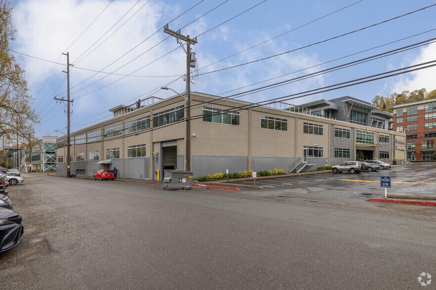 1551 Eastlake Ave E, Seattle, WA for lease - Building Photo - Image 2 of 6